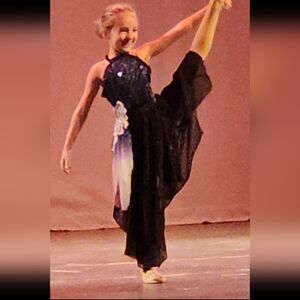 Dan3 piece dance costume